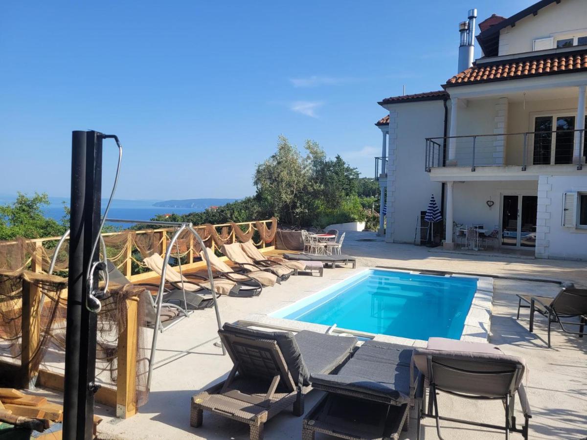 Ferienwohnung Mit Pool Kroatien Mit Meerblick Und Pool Lovran Exterior photo