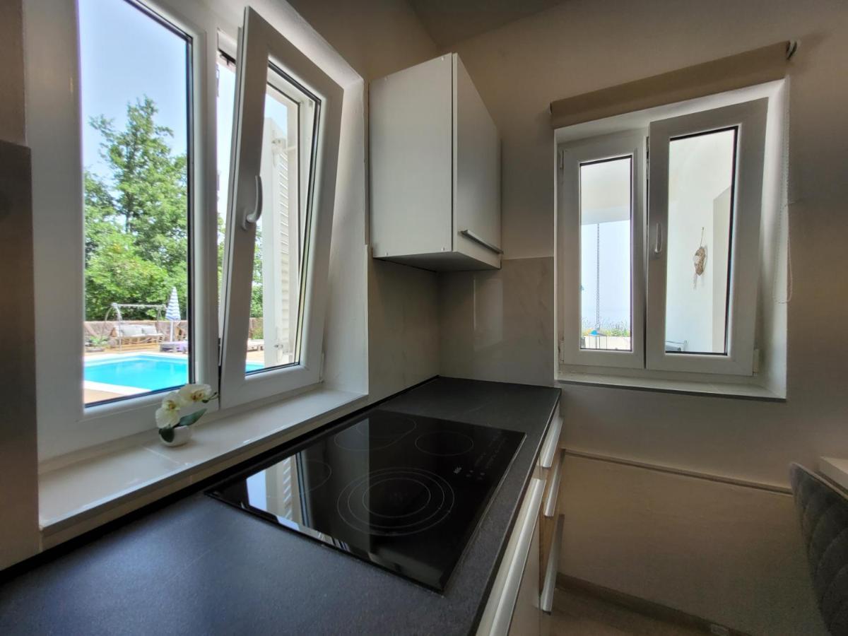 Ferienwohnung Mit Pool Kroatien Mit Meerblick Und Pool Lovran Exterior photo