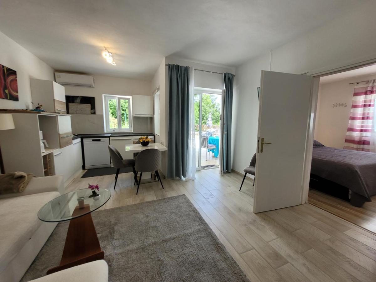 Ferienwohnung Mit Pool Kroatien Mit Meerblick Und Pool Lovran Exterior photo