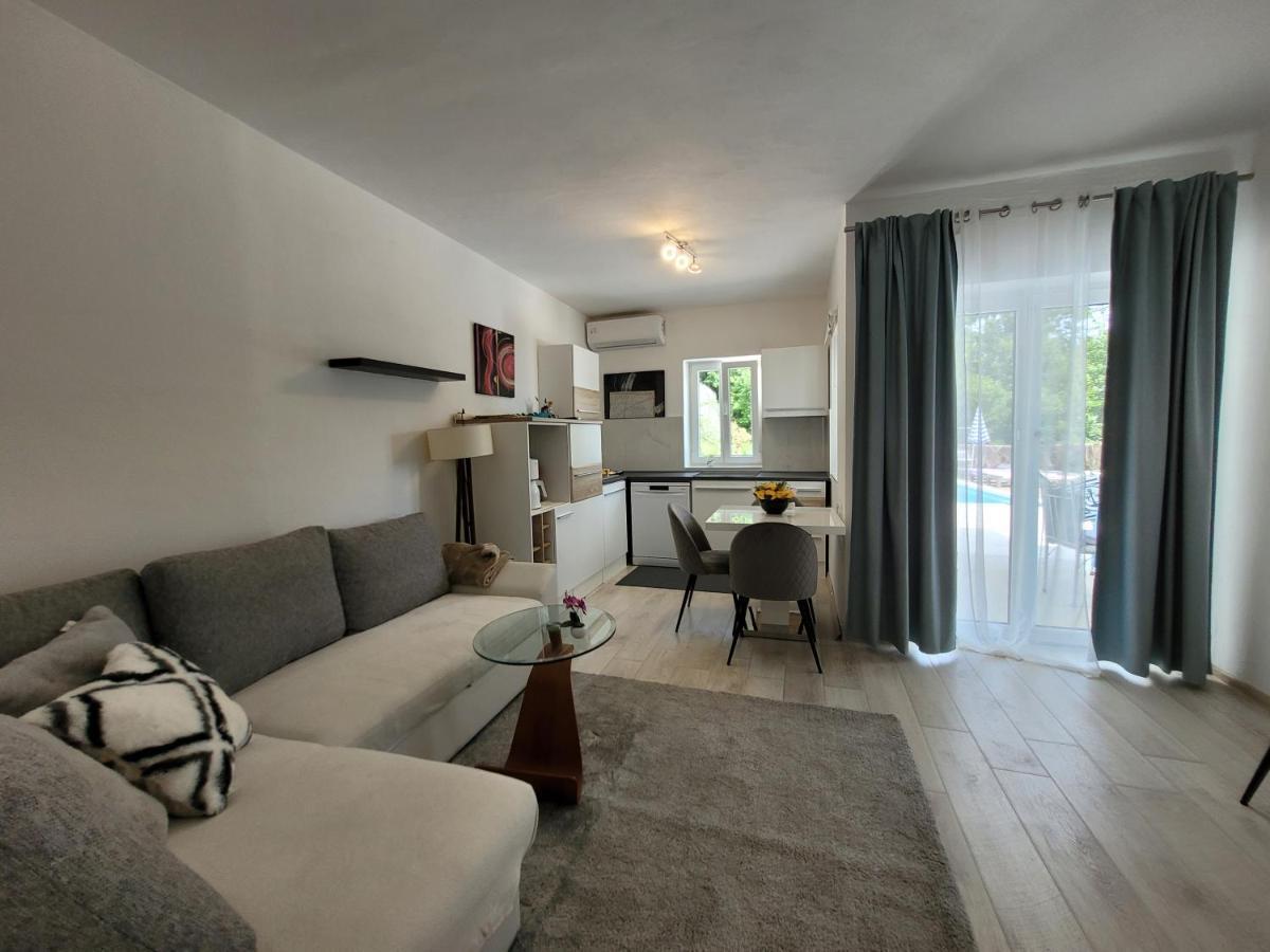 Ferienwohnung Mit Pool Kroatien Mit Meerblick Und Pool Lovran Exterior photo
